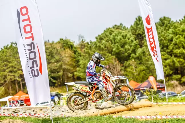 Türkiye Süper Enduro Şampiyonası'nın ilk ayağını Deniz Memnun kazandı