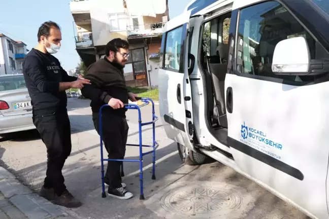 Kocaeli Büyükşehir'den EKPSS'ye ulaşım desteği