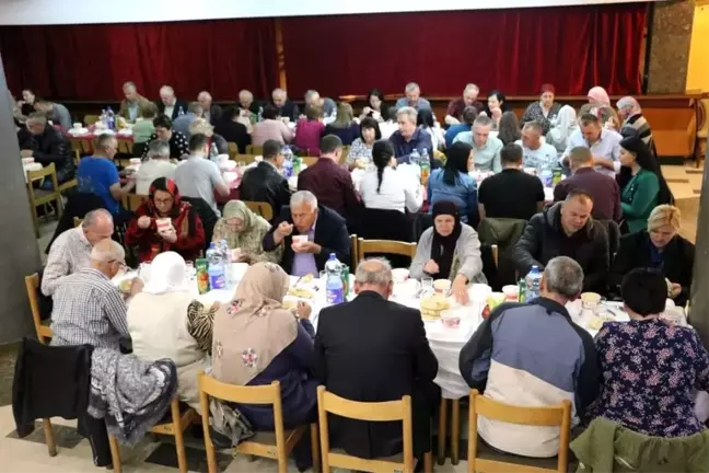Bosna Hersek'te dev iftar sofrası kuruldu