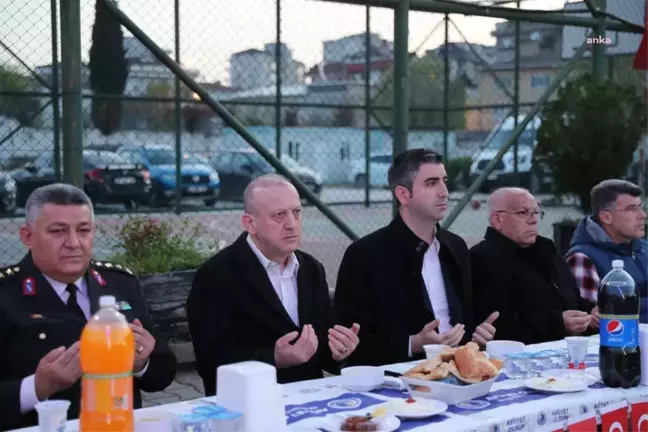 Kartal Belediye Başkanı Yüksel, Kartal Gözlemevi'nde Çocuklarla İftar Yaptı