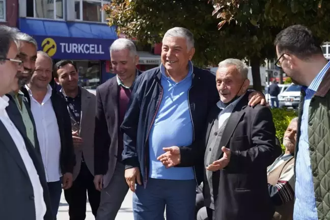 Rize'yi ziyaret eden Sarıyer Belediye Başkanı Şükrü Genç, bölge halkının yoğun ilgisiyle karşılandı