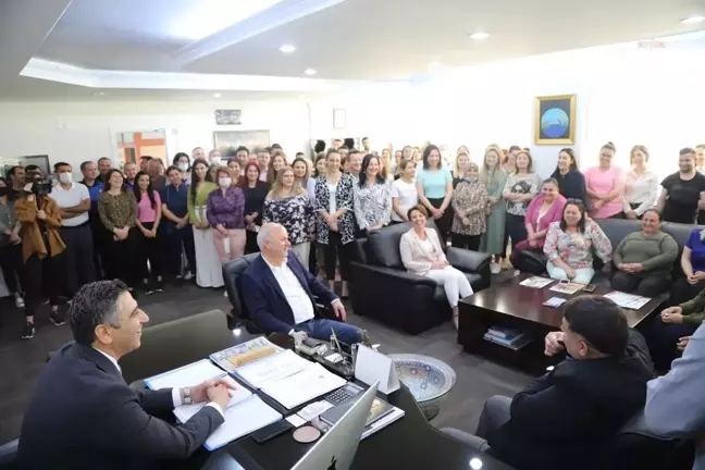 Menderes Belediye Başkanı Kayalar, Belediye Personeliyle Bayramlaştı