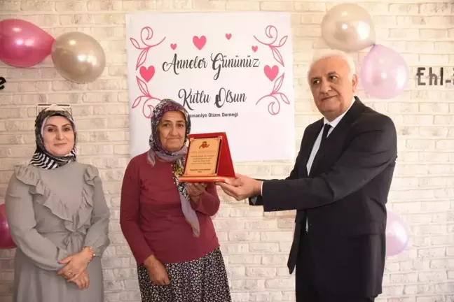 Osmaniye Otizm Derneği, yılın annesini seçti