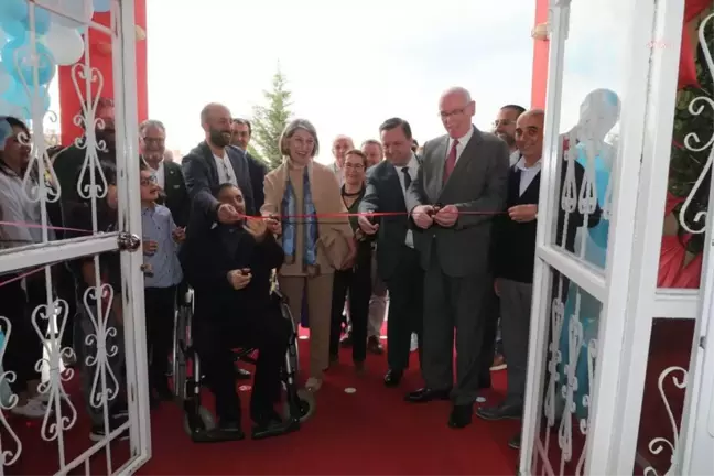 Odunpazarı'nda Nalan Kaya Gündüz Bakımevi ve Kreşi Açıldı