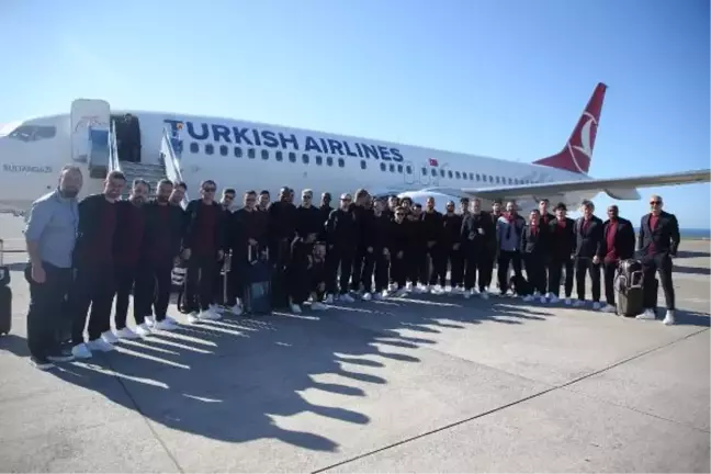 Trabzonspor, ligin son maçı için İstanbul'a gitti
