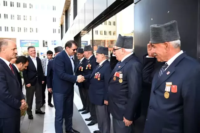 Vali Ayhan'dan şehit ve gazi derneklerine ziyaret