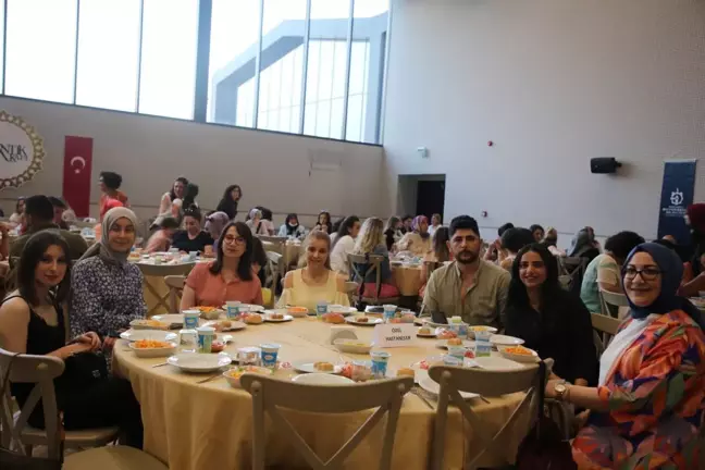 Kocaeli'de Ebeler ve Hemşireler Haftası kutlandı