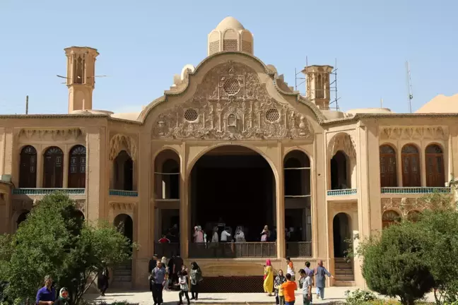 İran'da yapımı büyük bir aşk hikayesine dayanan tarihi yapı: Burucerdi Evi
