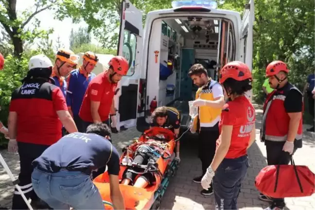 Ağrı'da 5.8'lik depreme müdahale tatbikatı