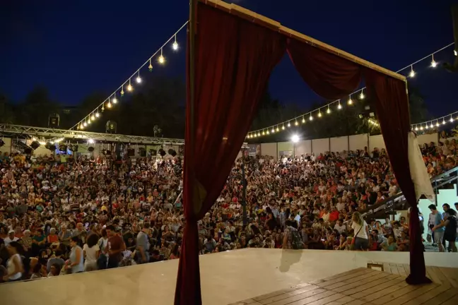 Kadıköy Özgürlük Parkı'nda tiyatro keyfi, 1 Temmuz'da başlayacak