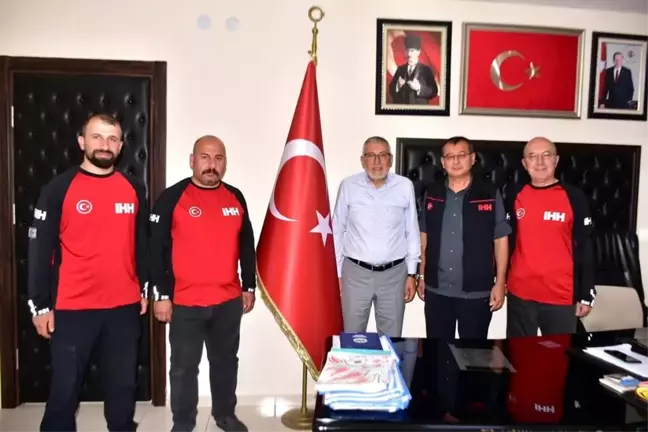 Eskişehir İHH'dan Başkan Bozkurt'a ziyaret