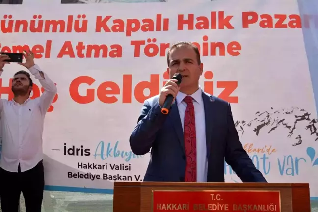 Hakkari Kapalı Halk Pazarı'nın temeli dualarla atıldı