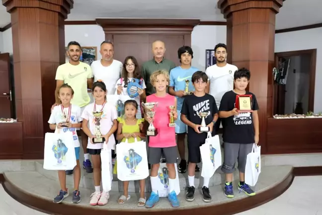 Şampiyon sporculardan Başkan Atabay'a ziyaret