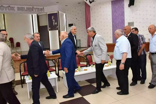 Bozüyük'te protokol ve vatandaşlar arefe gününde bayramlaştı