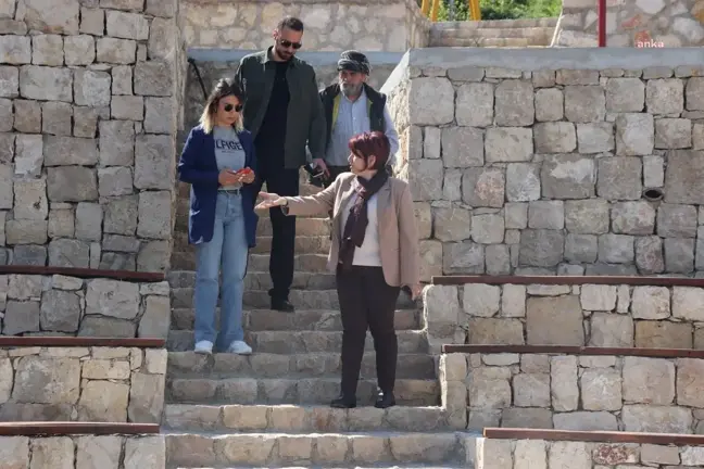 Karaburun'da Çifte Açılış