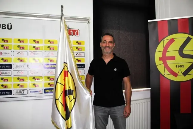 Es-Es'in yeni hocası Cüneyt Biçer imzayı attı