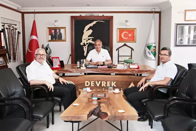 Müftü İzmirli'den Başkan Bozkurt'a Veda Ziyareti