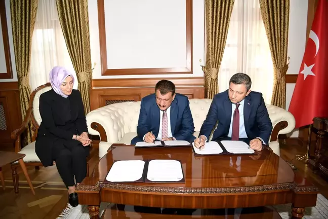 Malatya haber | Malatya'da yapılmasa planlanan 82 okul için protokol imzalandı