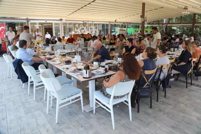 Samsun haberi... Atakum Belediye Başkanı Deveci, Yurttaşla Kahvaltıda Buluştu