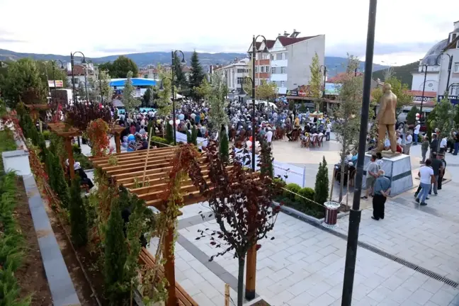 Sivas haberi | Kağıthane Belediyesi tarafından yapılan Koyulhisar Hükümet Meydanı törenle açıldı