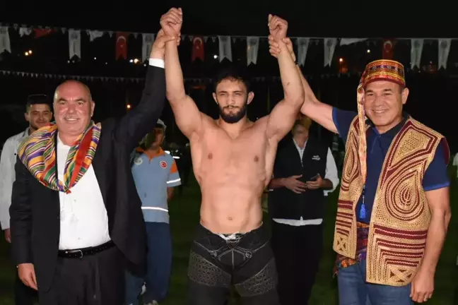 Adana haber: Adana 537. Kızıldağ Karakucak Güreşleri'nde İbrahim Çiftçi başpehlivan oldu