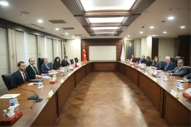 Bakan Nebati, Birleşik Krallık'ın Türkiye Ticaret Temsilcisi Hutton ile görüştü