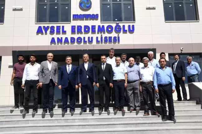 Vali Çuhadar, hizmete girecek okulda incelemelerde bulundu