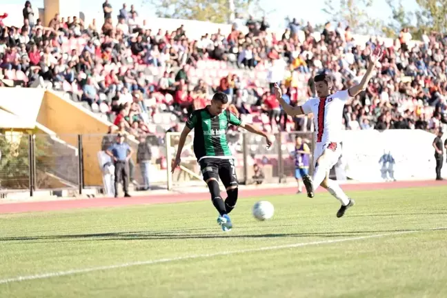 TFF 2. Lig: Uşakspor: 0 Kocaelispor: 3