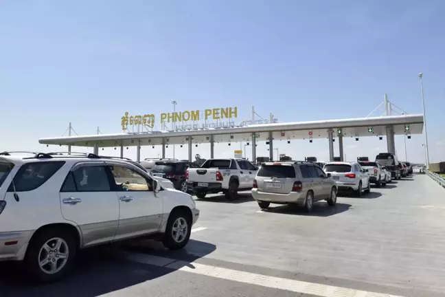 Çin'in İlk Otoyol Yatırımı Kamboçya Ekonomisini Destek Oluyor