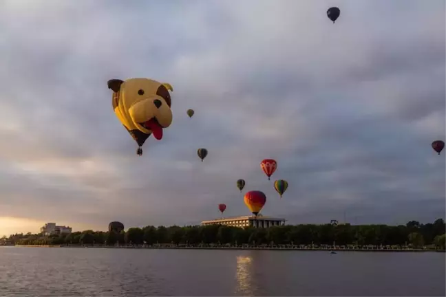 Avustralya'da Sıcak Hava Balonu Festivali Renkli Görüntülere Sahne Oldu