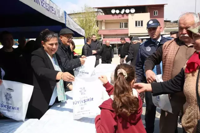 Aydın Büyükşehir Belediye Başkanı Çerçioğlu, Yenipazar'da Yerel Fide Dağıttı