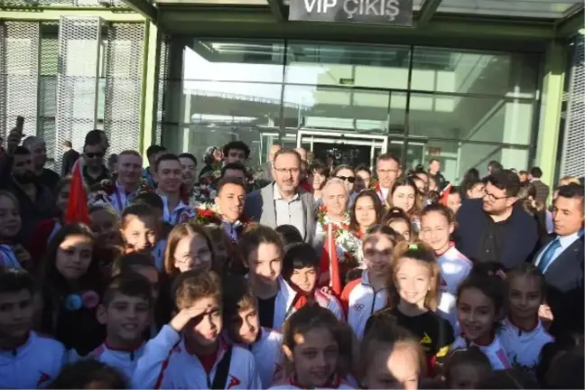 Bakan Kasapoğlu: Sporda destan yazmaya devam edeceğiz
