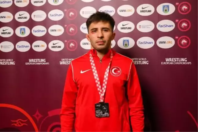Avrupa Güreş Şampiyonası'nda bir gümüş bir bronz madalya