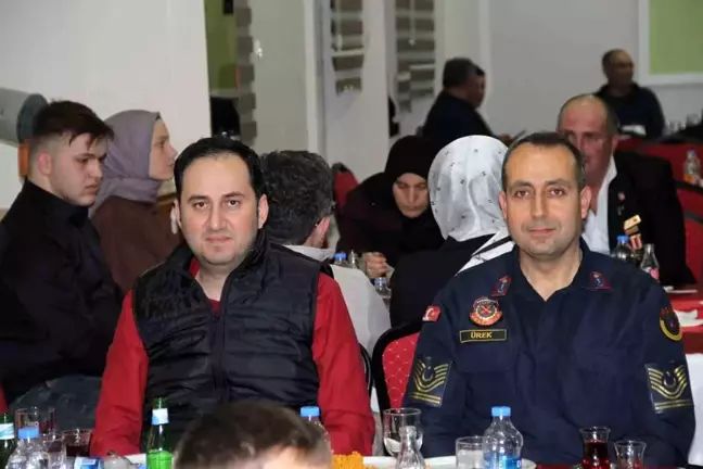 Bolvadin'de şehit ailesi ve gaziler iftarda bir araya geldi
