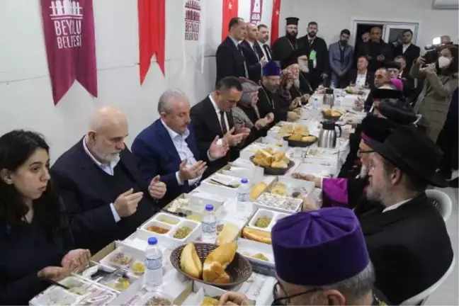 Semavi 3 dinin liderleri, Hatay'da depremzedelerle iftar yaptı