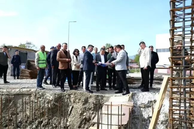 Çilimli'ye yarı olimpik yüzme havuzu