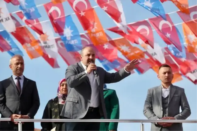 Bakan Varank: 'Terörle mücadelemizden rahatsız olanlar 7'li koalisyonla pazarlık halinde'