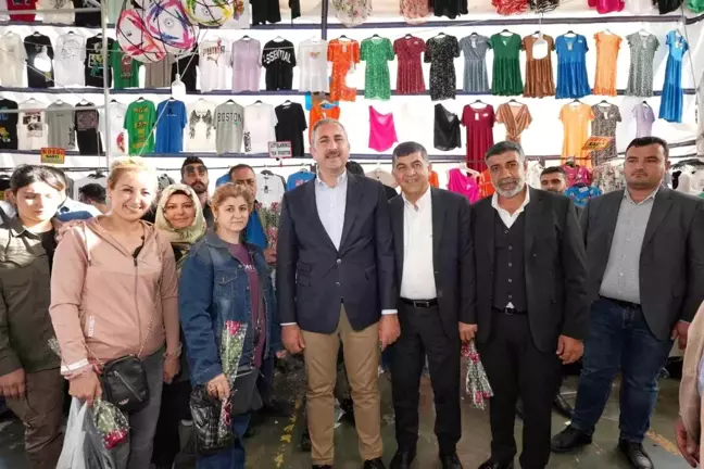 Fadıloğlu ile Gül, pazarcı esnafın sorunlarını dinledi