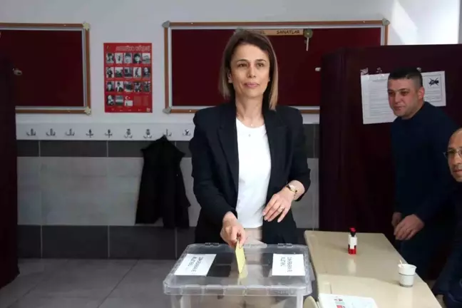 Vali Becel oyunu kullandı