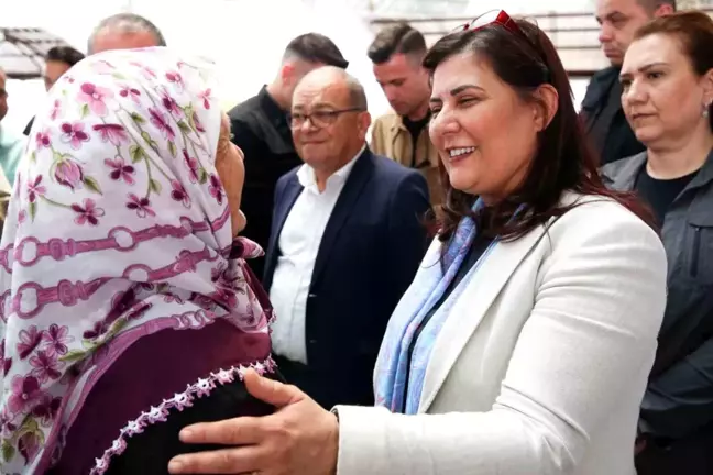 Aydın Büyükşehir Belediye Başkanı Özlem Çerçioğlu Sultanhisar Pazarı'nı ziyaret etti