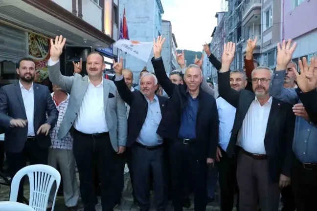 Taşova'da Cumhurbaşkanlığı seçim sonuçları kutlandı