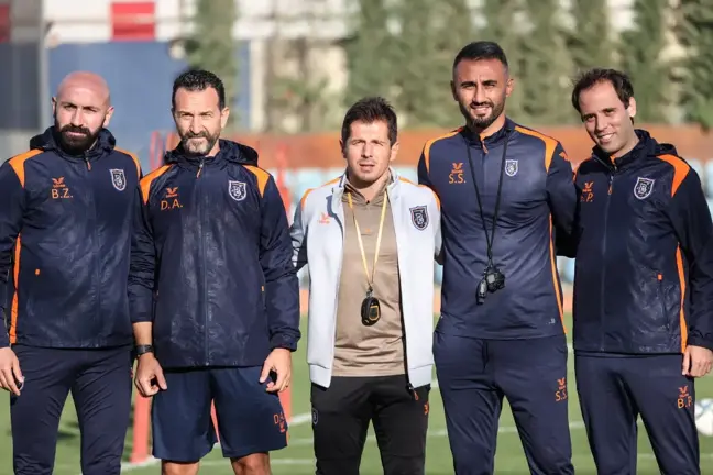 Sosyal medyadan paylaştı! Emre Belözoğlu'nun sağ kolu Başakşehir'den ayrıldı