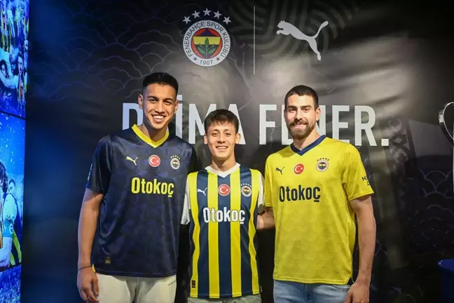 Fenerbahçe'nin 2023-2024 Sezonu Formaları Tanıtıldı