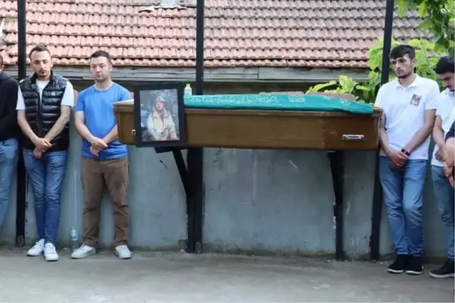 Zonguldak'ta maden kazasında hayatını kaybeden işçi toprağa verildi