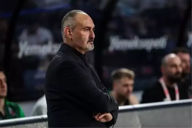 Darüşşafaka Lassa, başantrenör Selçuk Ernak ile yollarını ayırdı