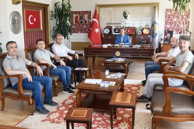 Yakakent'ten İstanbul ve Çanakkale gezisi sonrası Belediye Başkanı'na ziyaret