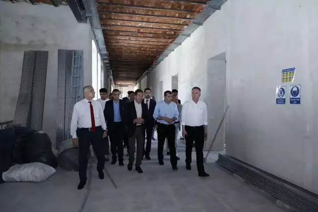 İstanbul Valisi Davut Gül, Balıklı Rum Hastanesi'nde çalışmaları inceledi