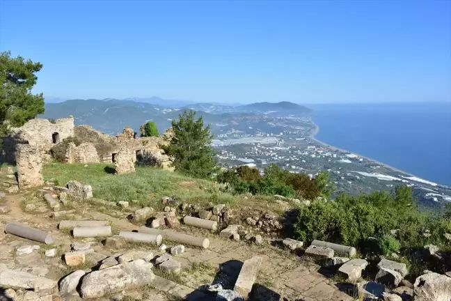 Kültür ve Turizm Bakanı Syedra Antik Kenti'ni ziyaret etti