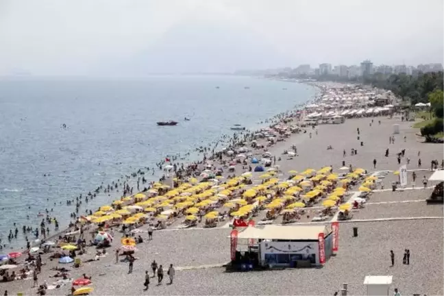 Antalya'da Kurban Bayramı Tatilinde Sahiller ve Mesire Alanları Doldu