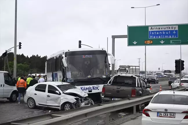 Arnavutköy'de Otobüs Kazası: 4 Yaralı